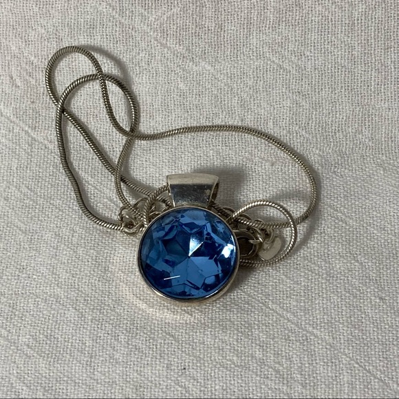 FREE IF BUNDLED Pendant Necklace with Blue Gem on Silver Chain OS EUC - Picture 2 of 4